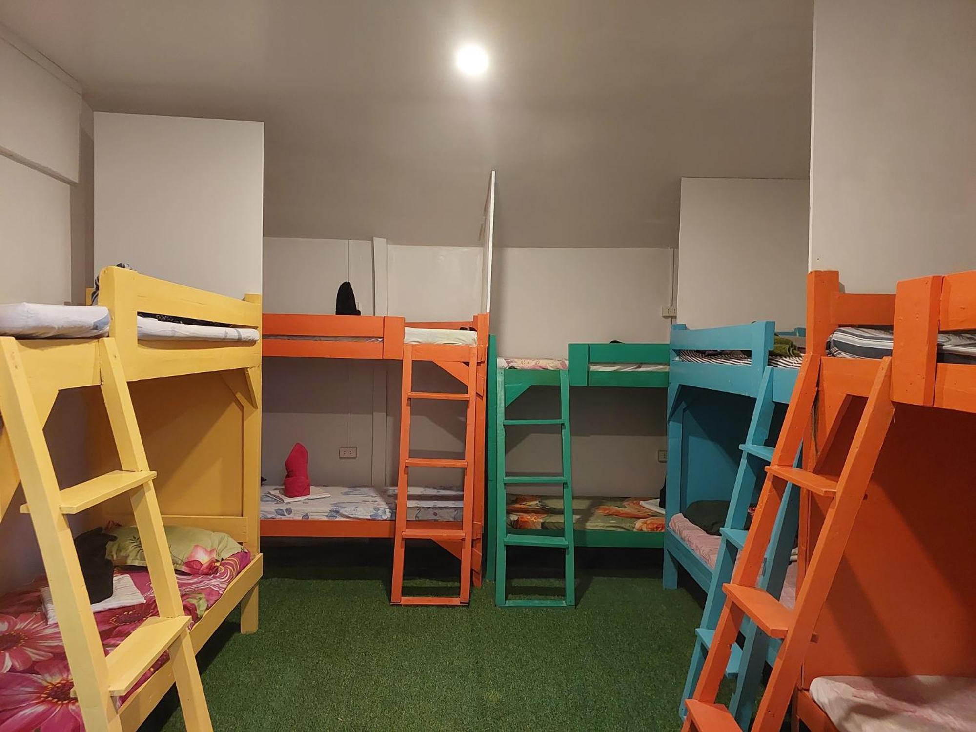 Sun Valley Hostel Эль-Нидо Экстерьер фото